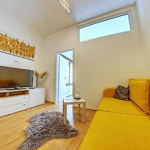 Apartment Caligula Center Pula